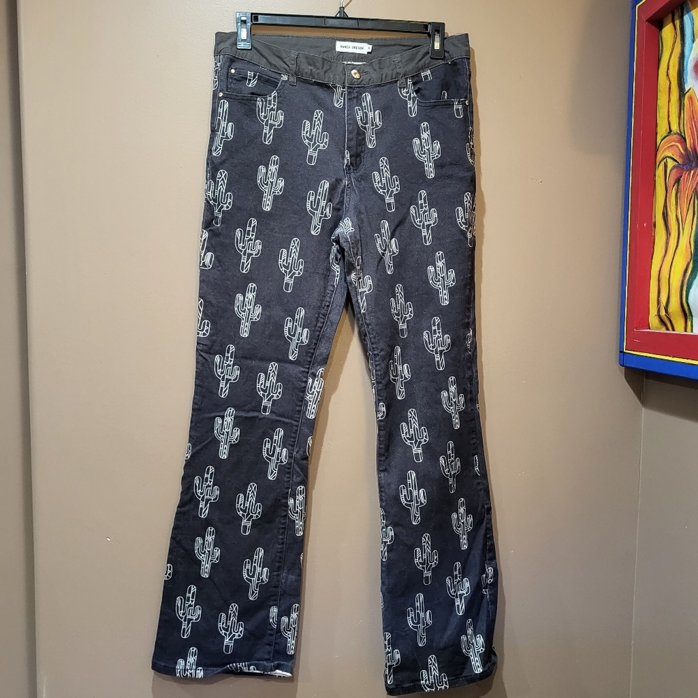 Ranch Dress’n Western bootcut cactus jeans